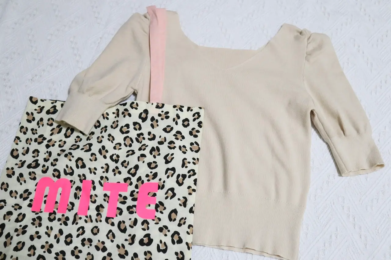 《今買って夏まで使える❤️》【mite】前後2WAYで使えるパフスリーブニット☻_1