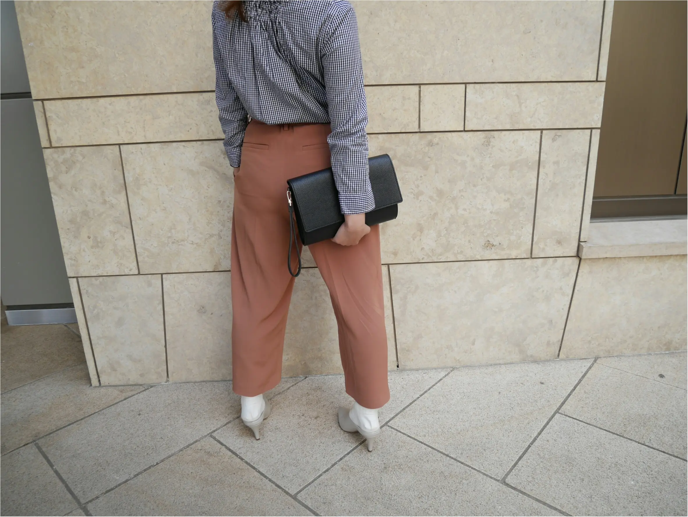 今欲しいのはユニクロの「ドレープワイドアンクルパンツ」~今の時期から夏まで使えるヘビロテアイテム~_4