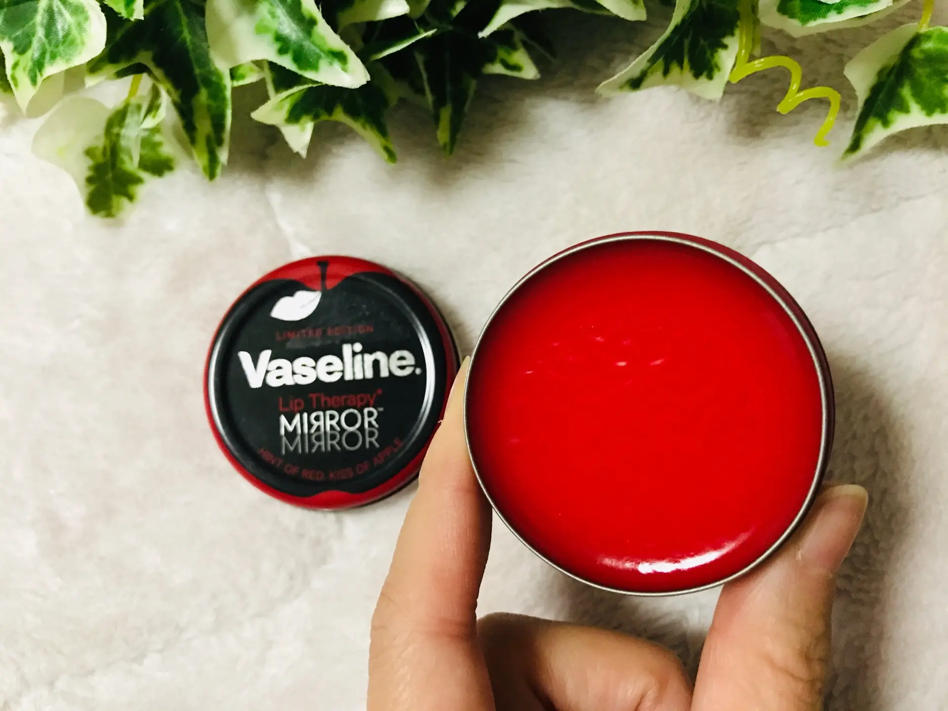 【Vaseline】2018年限定!保湿力を誇る大人気リップから《アップルの香り》が限定販売中♡_4