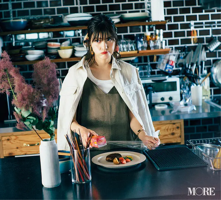 佐藤ありさがお手本! 夏のシャツコーデ Photo Gallery_1_3