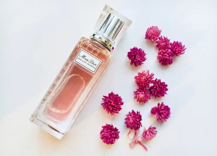 【Dior】ロールオンタイプだからいつでもレディな香りに♪ "Miss Dior"が引き出すしなやかさに注目♡_2