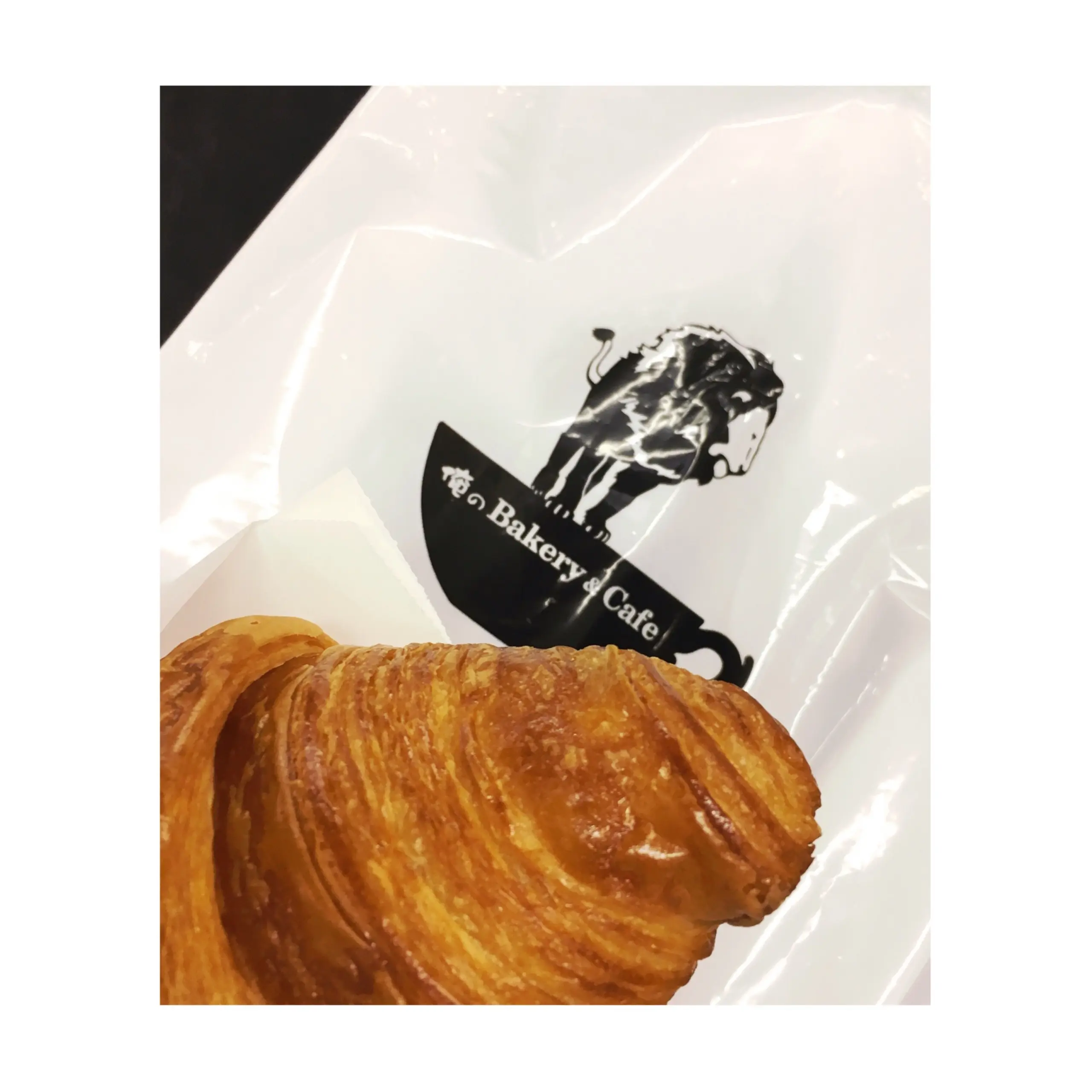 《ご当地MORE★東京》焼き上がりは1日4回!あのECHIREバターを使った【俺のBakery&Cafe】プレミアムクロワッサンがおいしすぎる❤️_4