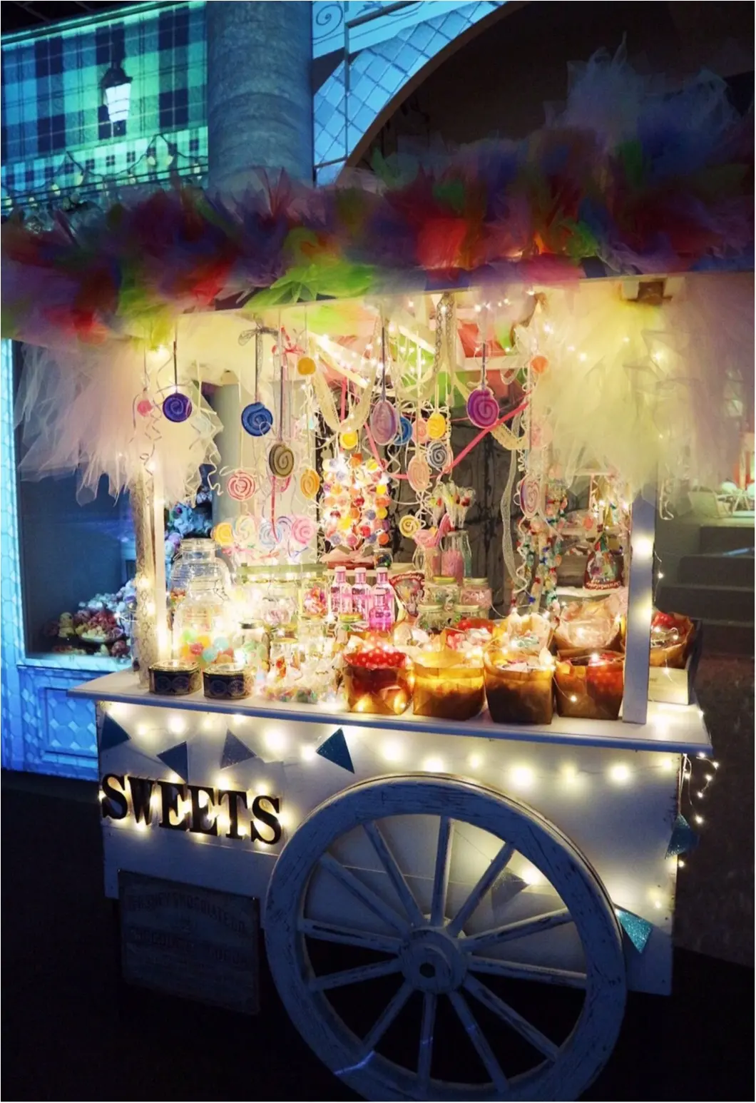 『お菓子の街』が表参道に現れた!キャンディのネオン看板❤︎ハチミツの街灯❤︎ブラウニーの石畳❤︎チョコレートの惑星❤︎カップケーキの火山…お菓子の魔法にかけられて✨≪samenyan≫_26