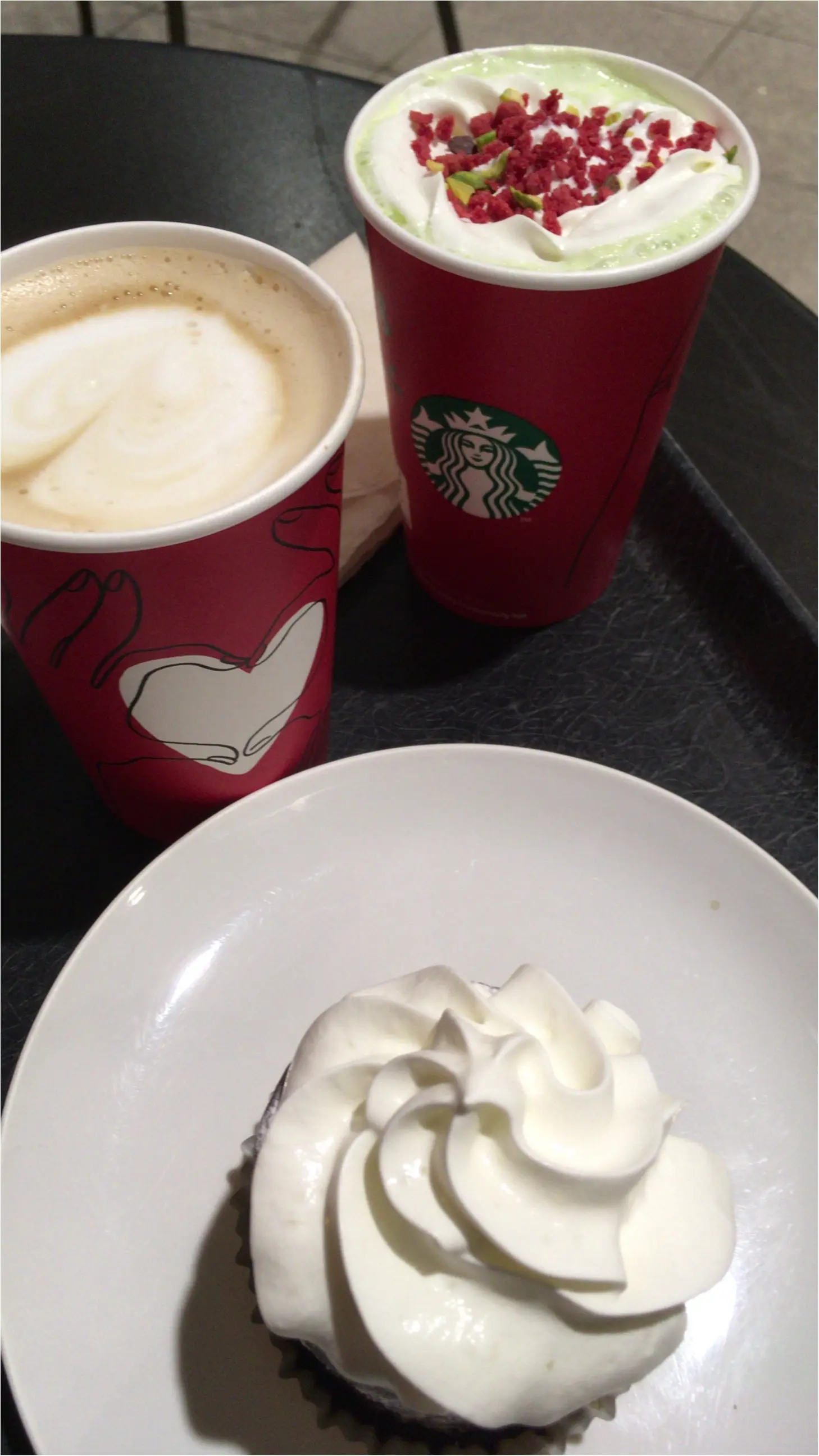 スタバ新メニュー キャンディピスタチオラテ&スイーツを食べてきました_5