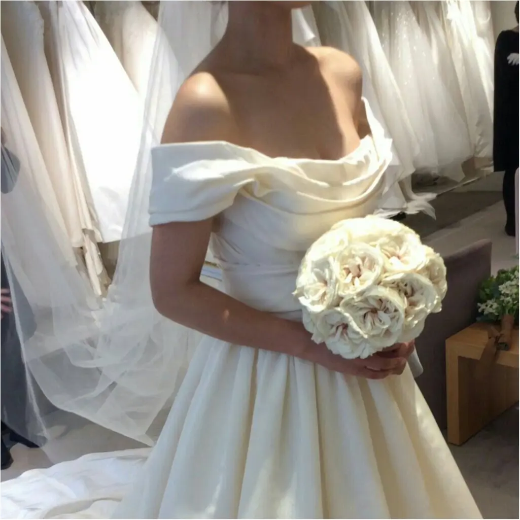 卒花さんに聞く【ドレス特集】- 結婚式・二次会におすすめ! プレ花嫁さんに人気のおしゃれなウェディングドレスは?_7