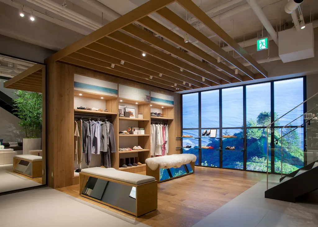 『UGG® Ginza』がリニューアルオープン! カリフォルニアテイストの店内でリラックス♡_1