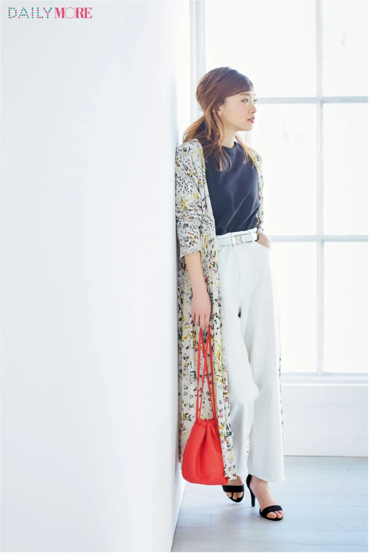 羽織るだけで今っぽい ガウン を使った春コーデまとめ ファッション コーディネート 代 Daily More