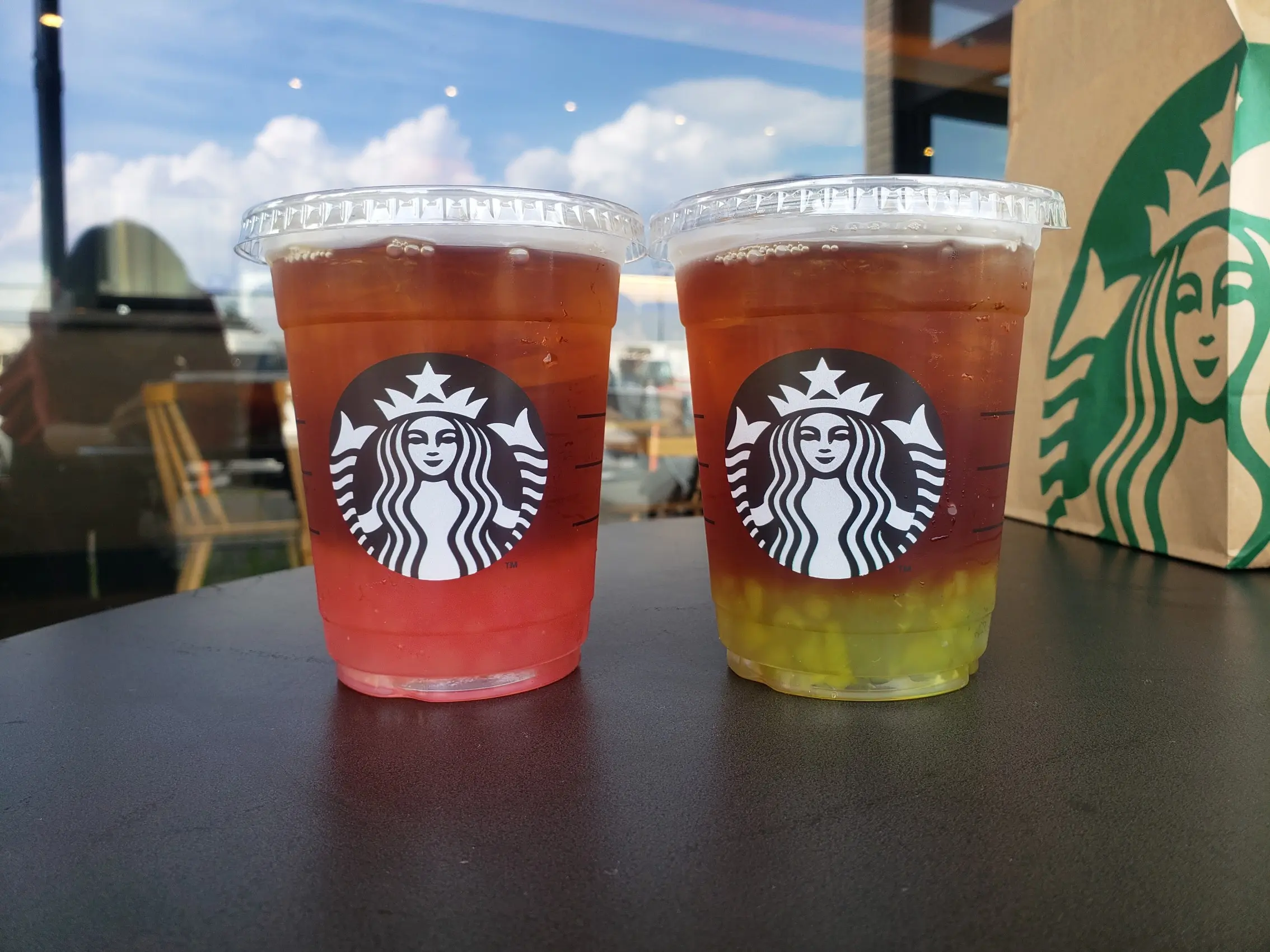 【スタバ】新作アイスティー☆PINKとGREENあなたはどっち?☆秋を先取り無料カスタマイズ_1