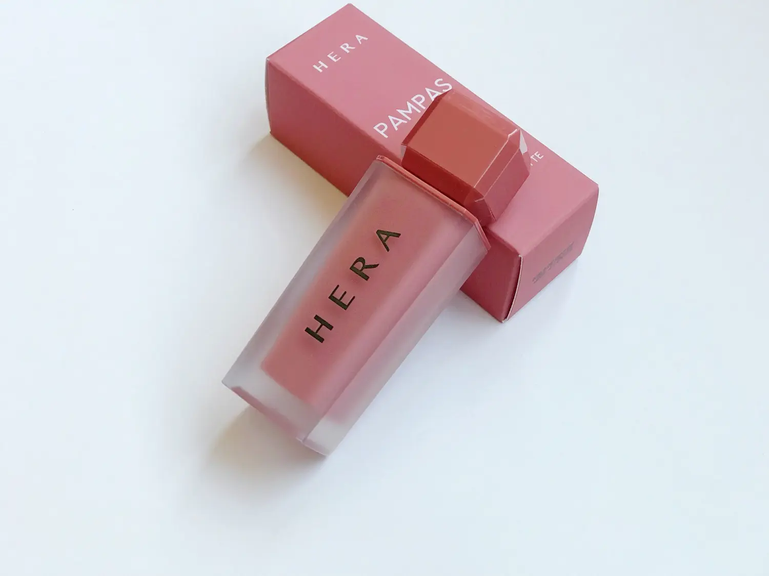 【ソウル発信!韓国コスメ잇템 #46】イエベ大勝利♡『HERA』のリップ「PAMPAS」がバズりまくり!_1