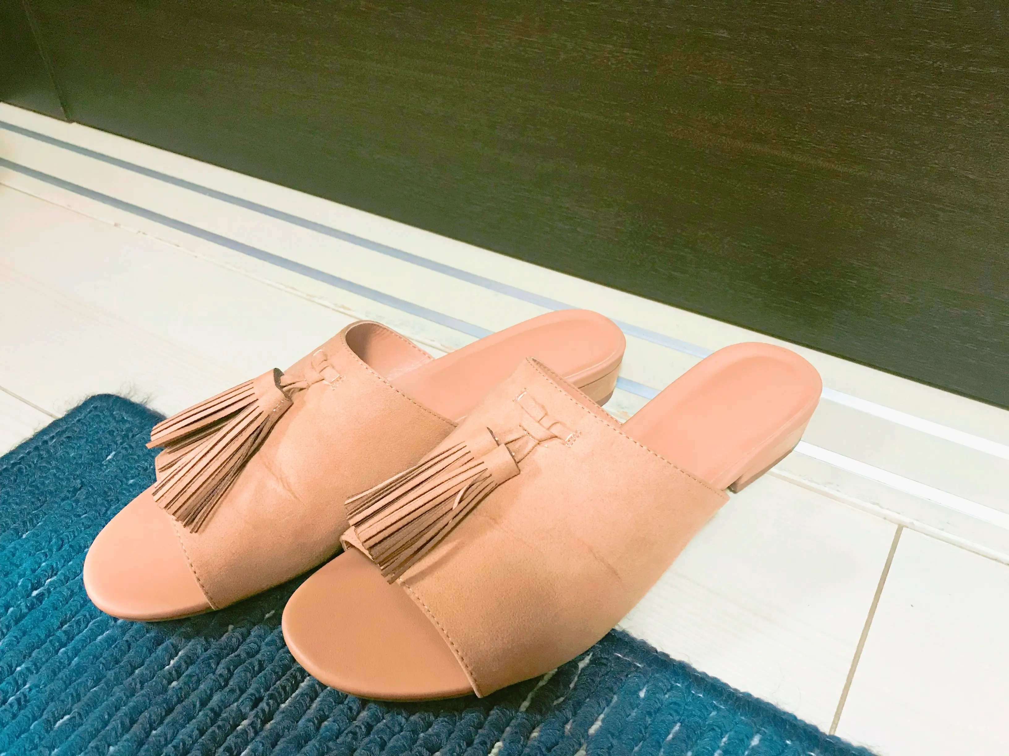 《 GU 》2足買っても5000円以下!この夏活躍間違いなしの優秀サンダル!_3
