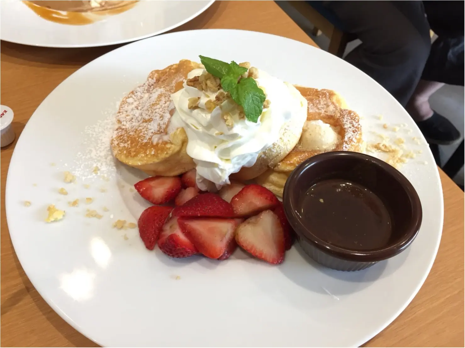 ふわっとろっ 湘南パンケーキ が千葉でも食べられる 駅近 Loharu へ行ってきました Moreインフルエンサーズブログ Daily More