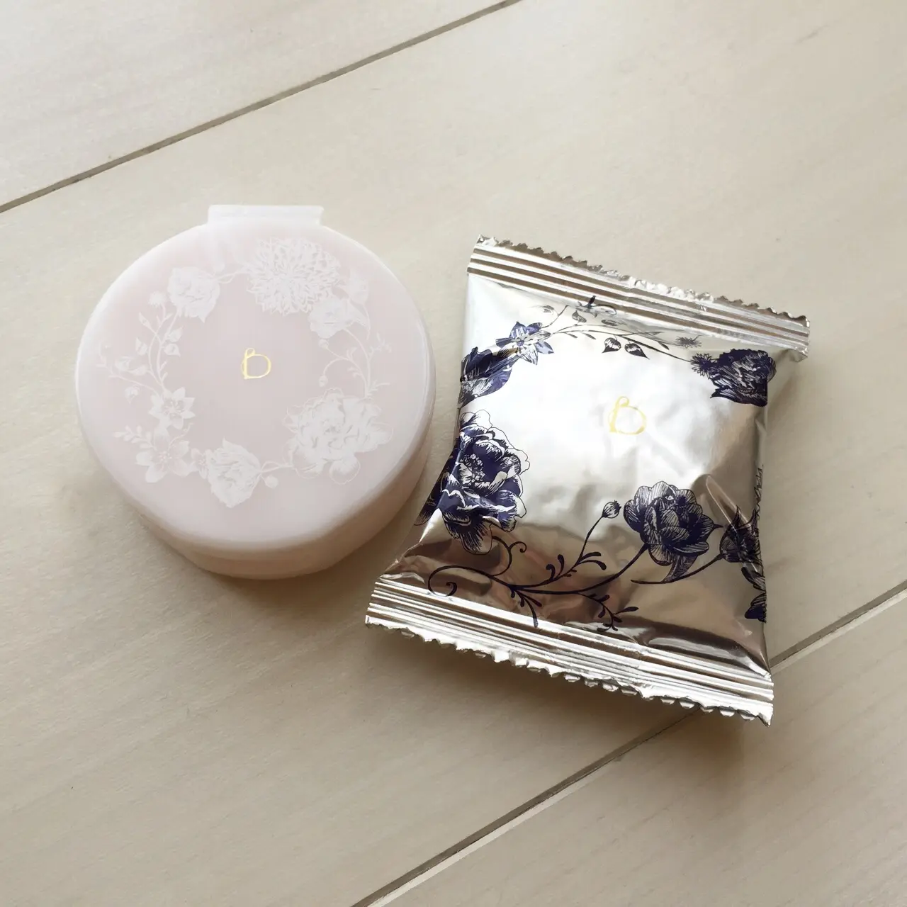これなーんだ! 勝負メイクもする~り落ちる秘密のアイテム♥_1