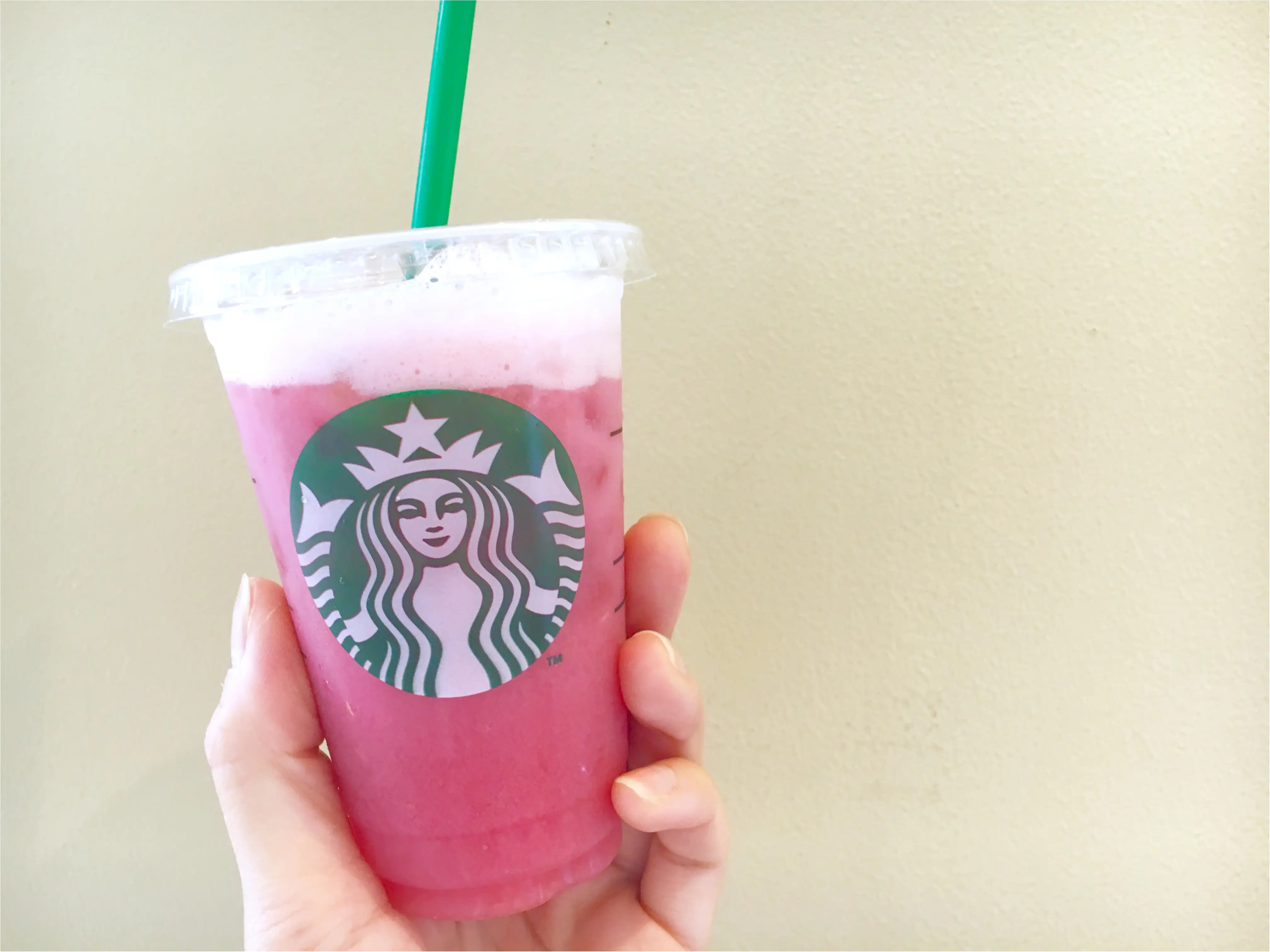 【スタバ】夏にぴったりな新作は《〇〇〇ティー》!フォトジェニックなおすすめカスタマイズとは❤️?_4