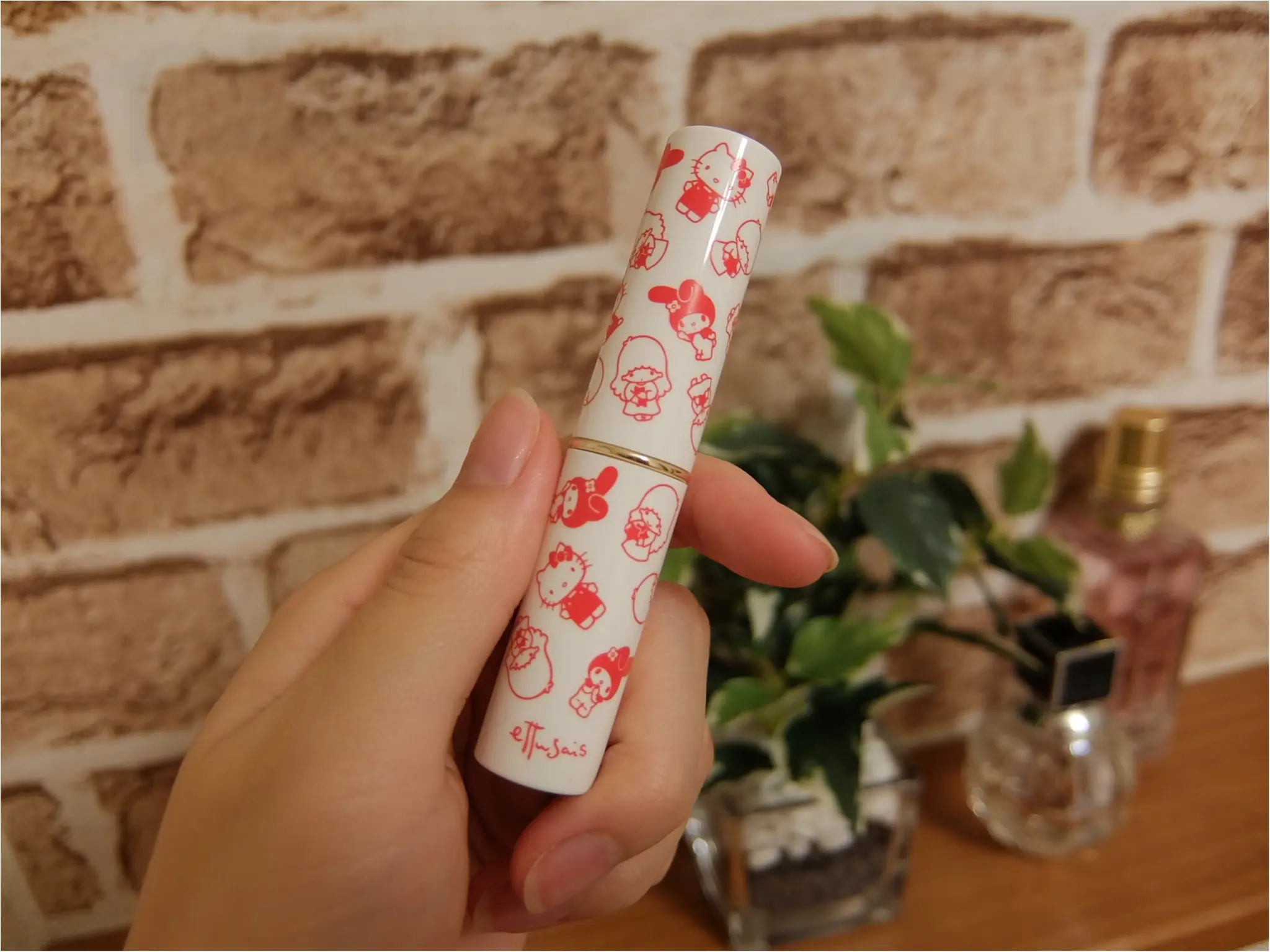 ほんのり色づく美容液リップ♡エテュセ×サンリオコラボが可愛すぎる!_6