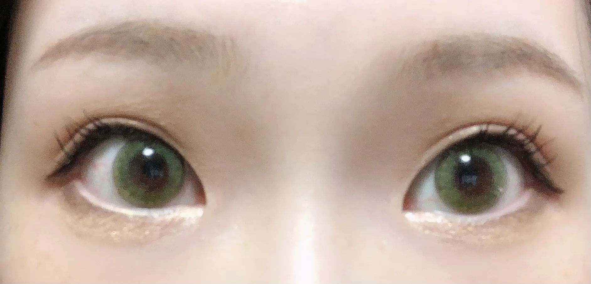 目のアップ