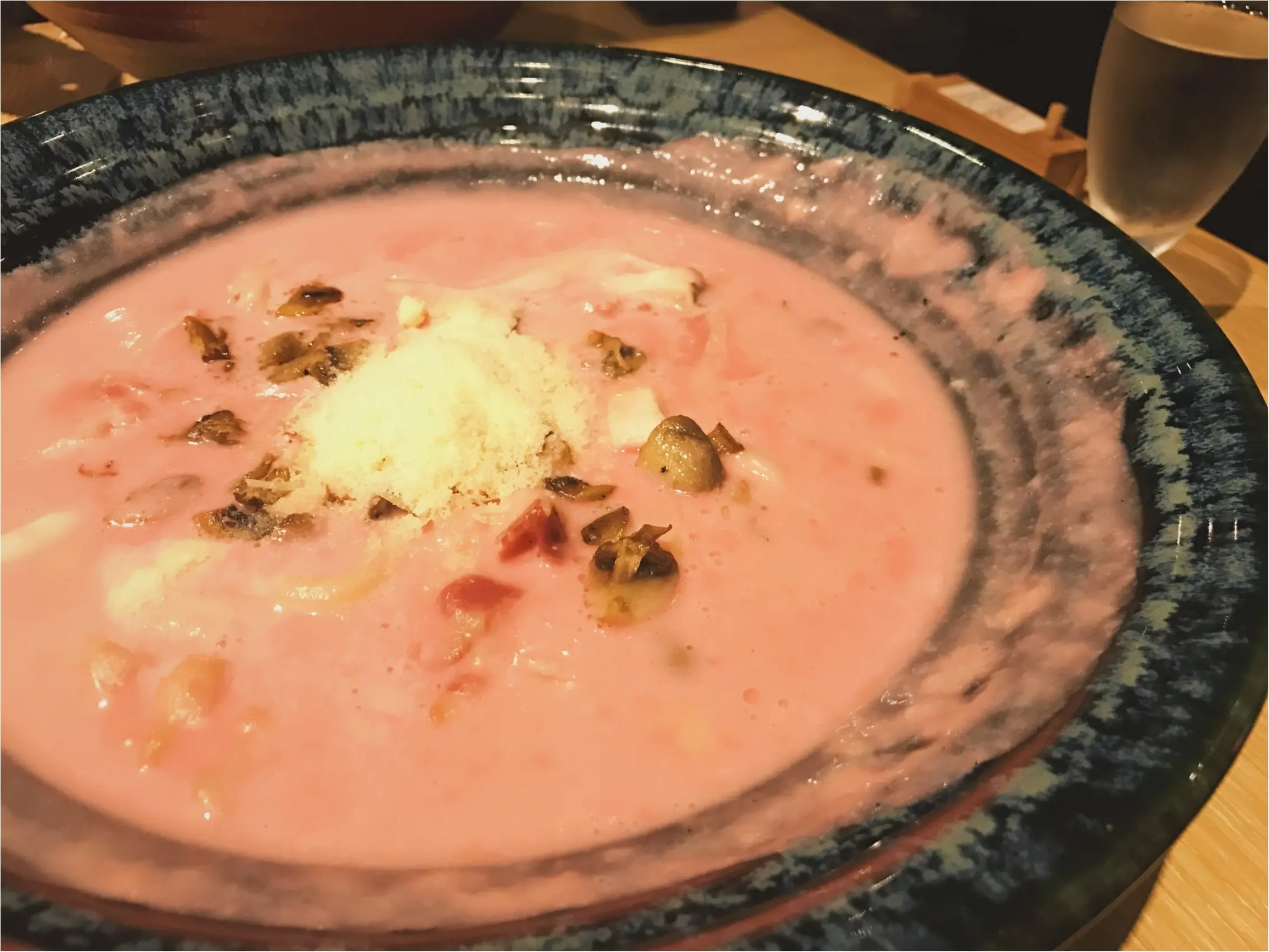 ピンク色が目を引く一品‼︎気になる『ピンクビーツクリームのおうどん』を食べてみた♡_1