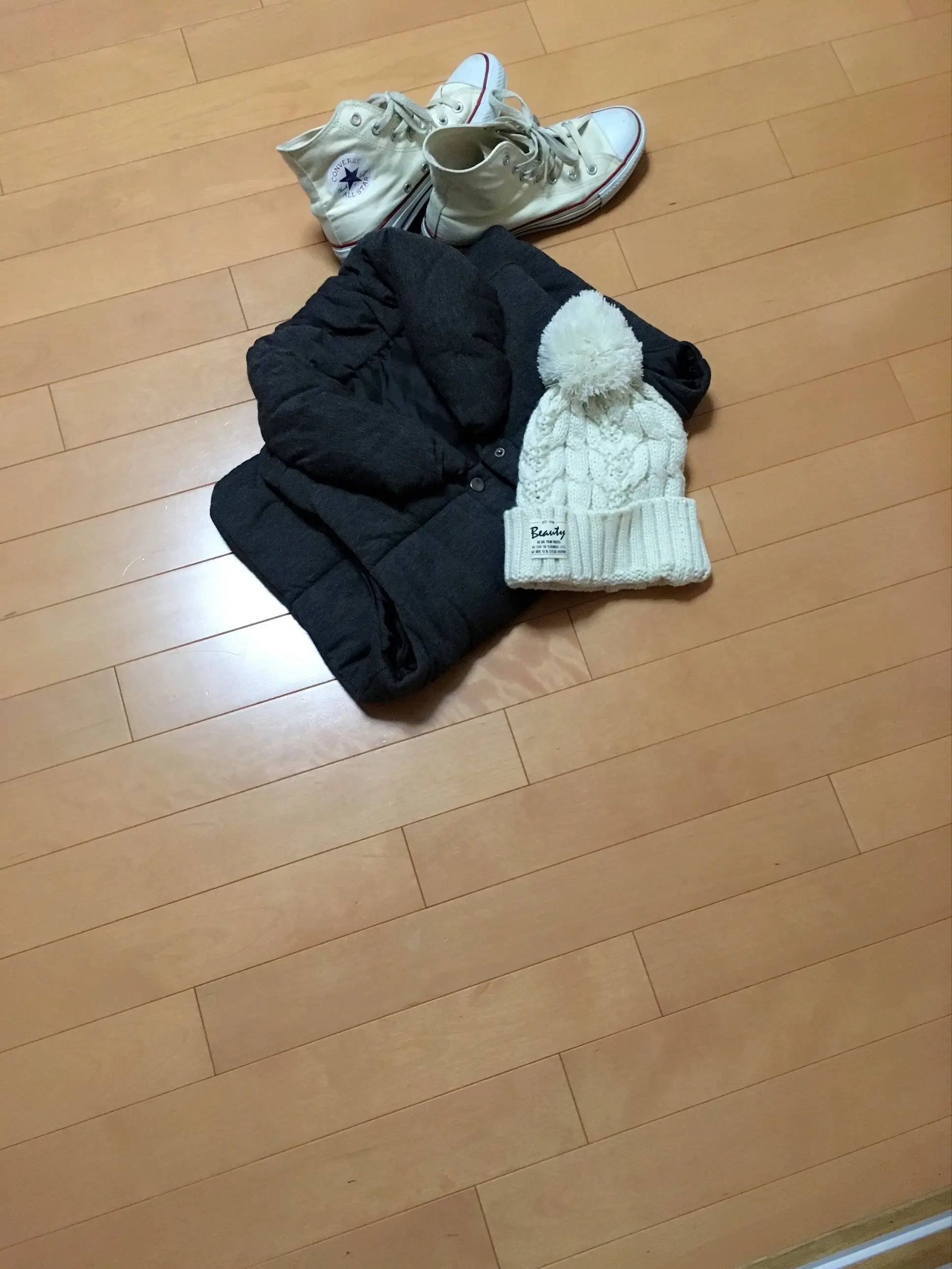 【3COINS】この冬使えるポンポン白ニット♡_1