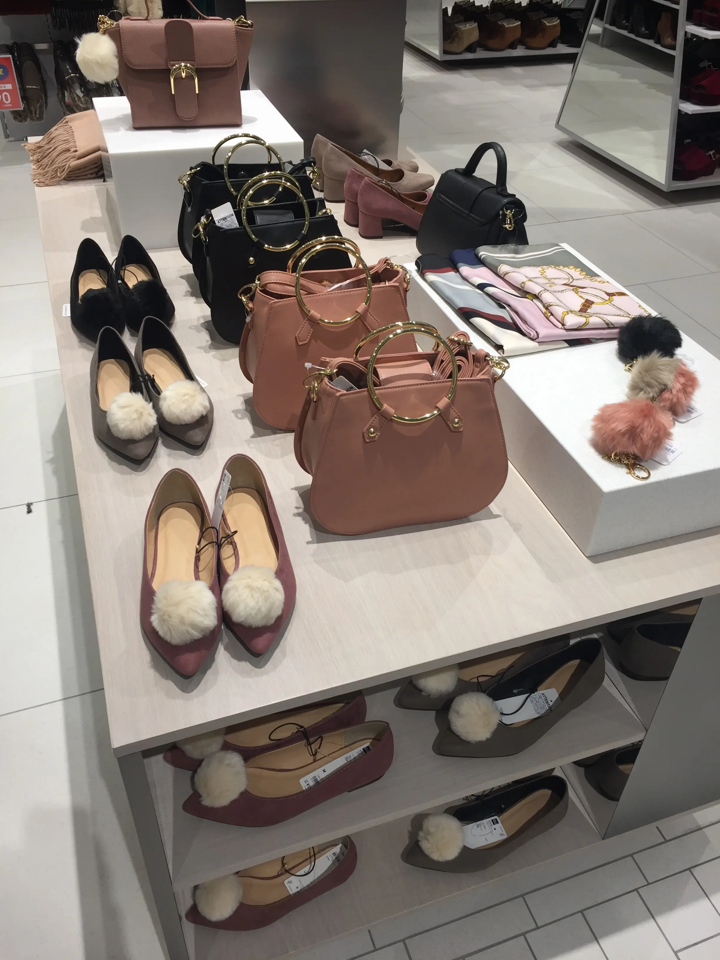♡本日9/15オープン、GU横浜港北ノースポート・モール店がすごい!!最先端ショッピングができちゃいます♡_11