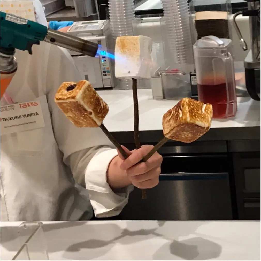 表参道で小腹がすいたらオススメスイーツはNYで大人気の黄色の屋根が目印のあのお店★_4