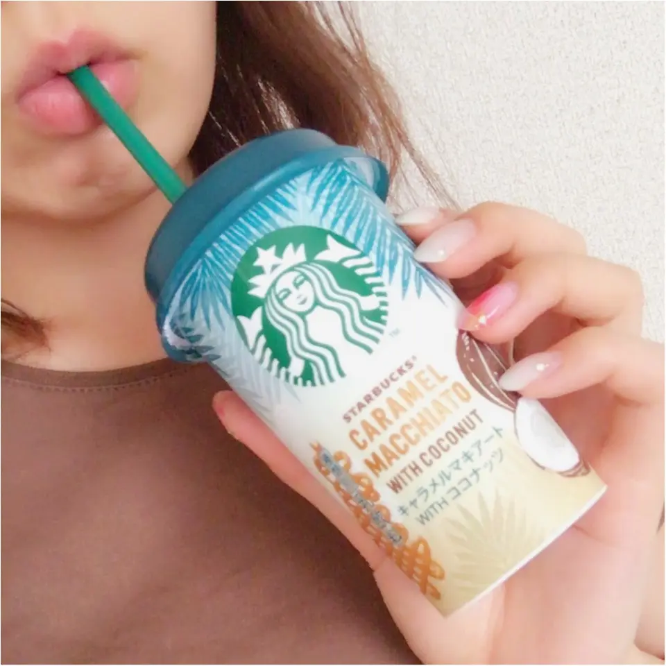 もう飲んだ?夏限定お手軽スタバ♡ココナッツ好きにはたまらない!キャラメルマキアートwithココナッツ♪_1