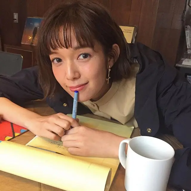 【筆跡クイズ】このメッセージを書いてくれたモアモデルは誰でしょー!?_2