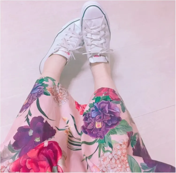 《いま、ザラ(ZARA)女が増えているっ♡!》今年初の春物は売り切れ続出のお花咲きめくミモレスカート♡!_3