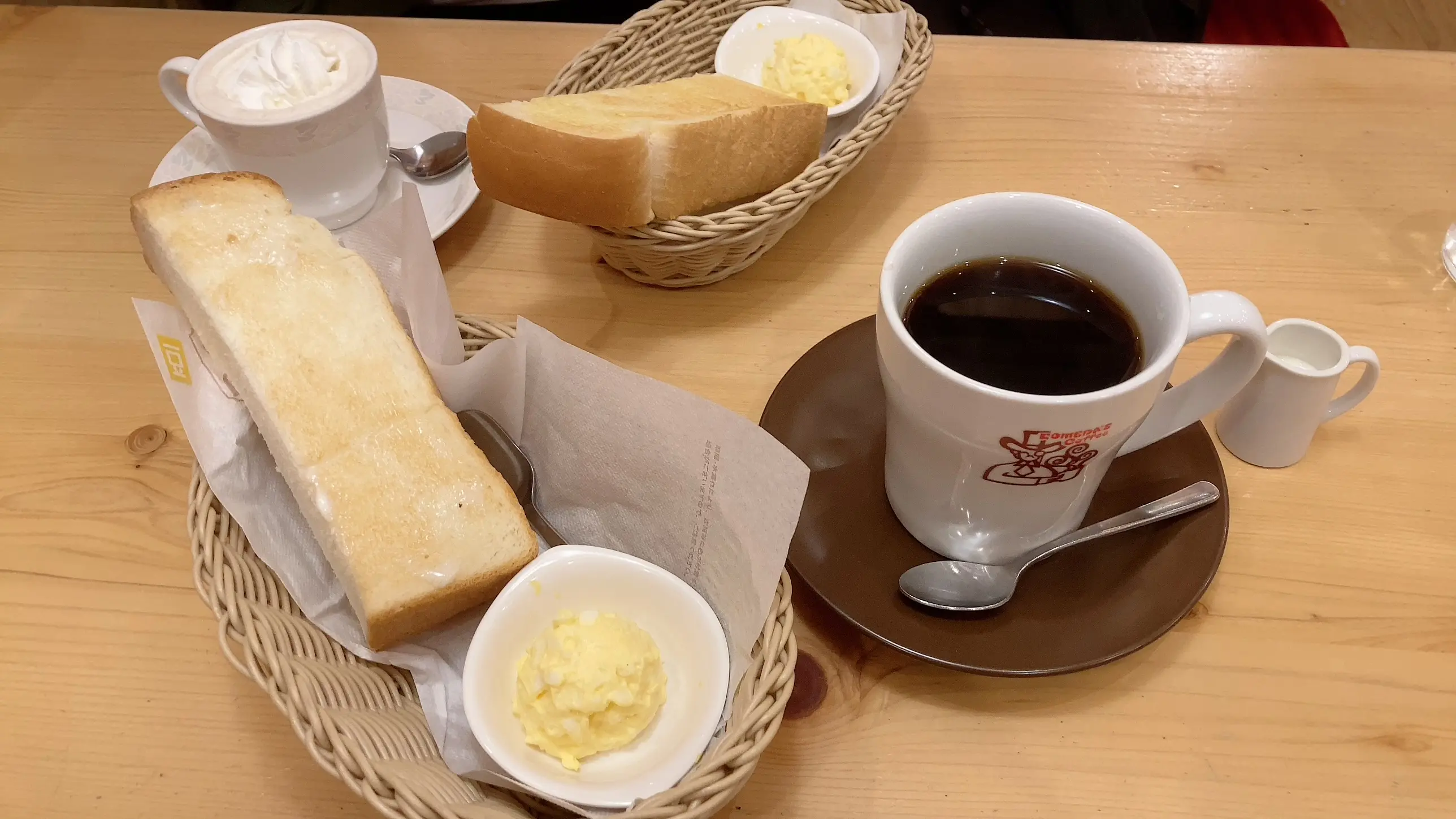 朝コメダはふわふわトーストが無料でついてくる_1