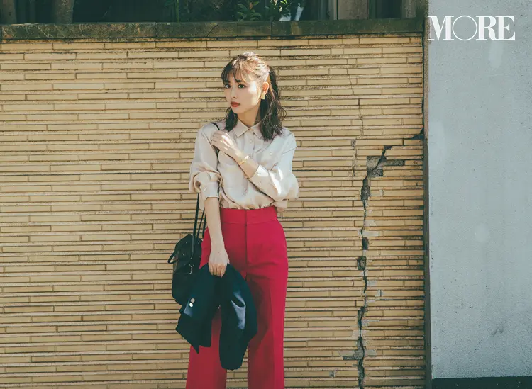 ベージュコーデ特集(20代後半女子向け)- 春におすすめのワンピースやスカート、靴などのコーディネートまとめ_13