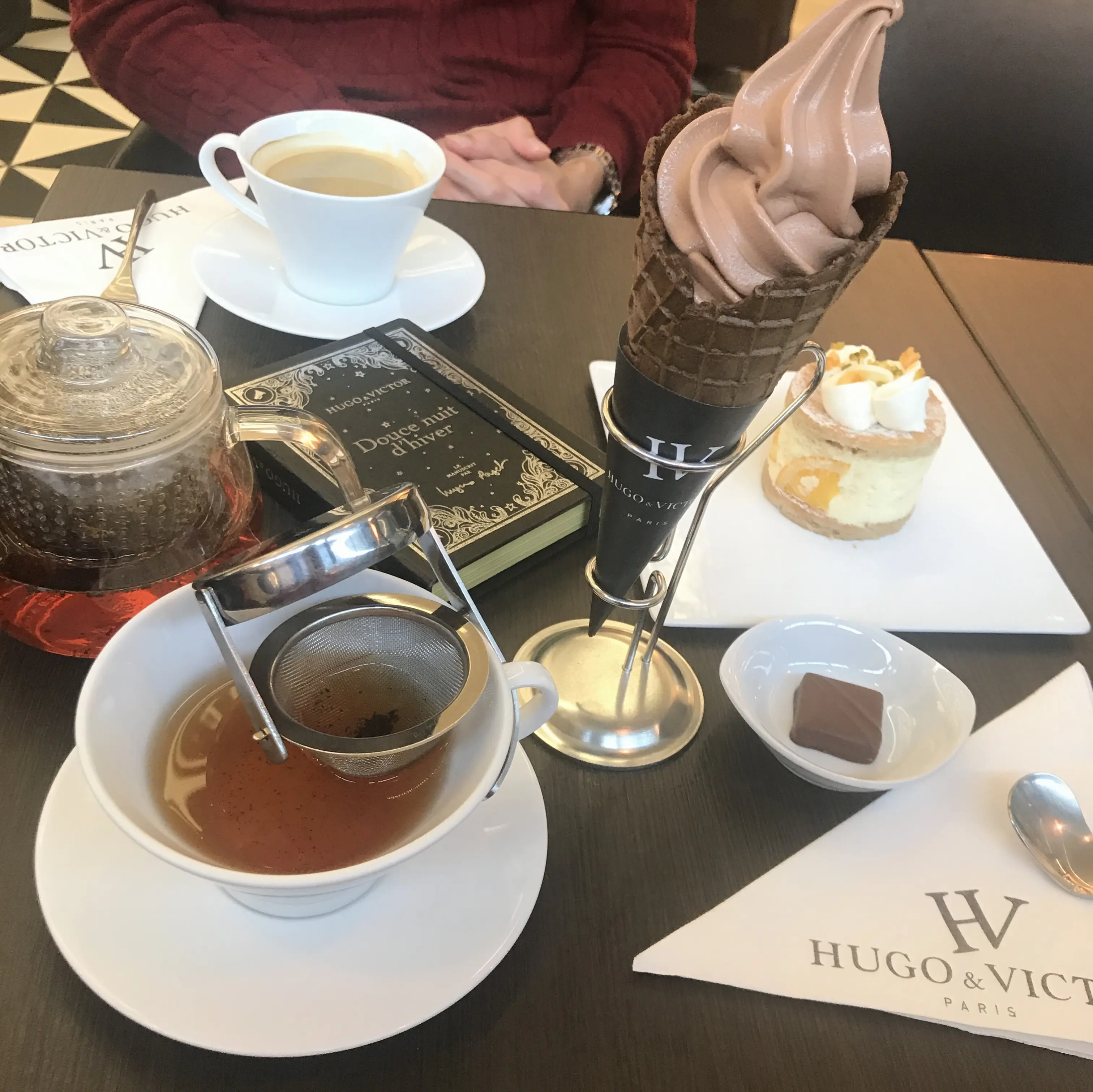 【Hugo & Victor】チョコレートショップ and カフェ in表参道ヒルズ_1