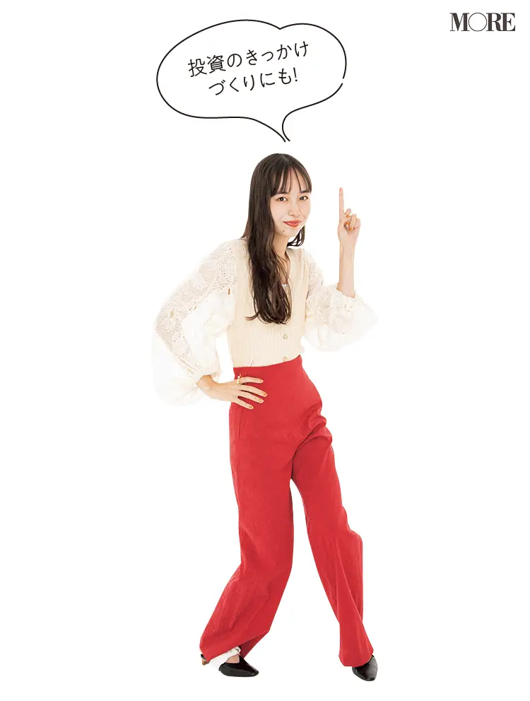 モデル・井桁弘恵がポーズをとっている様子