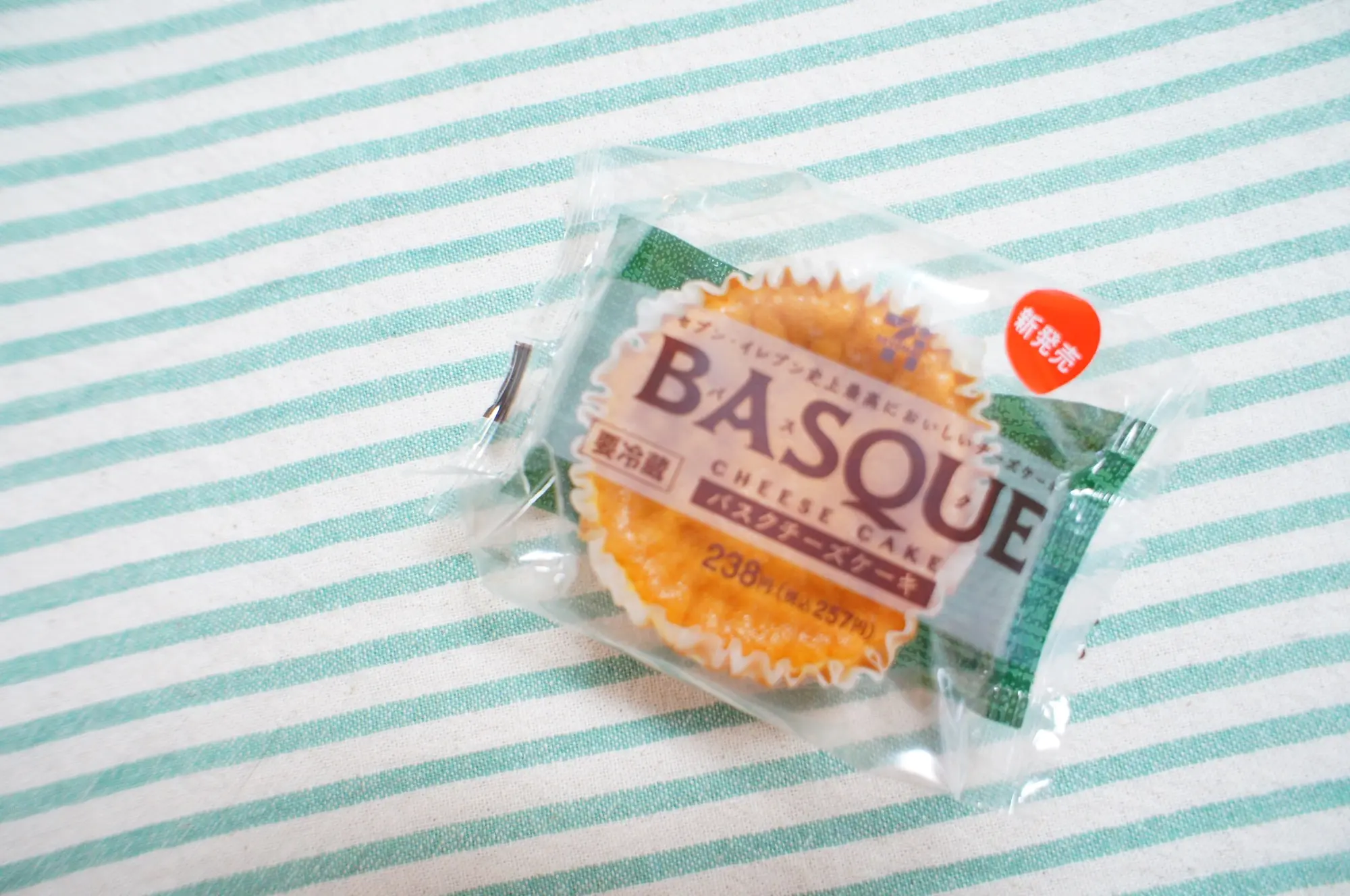 《ついにセブン-イレブンにも登場❤️》【バスクチーズケーキ】を買ってみました☻_1