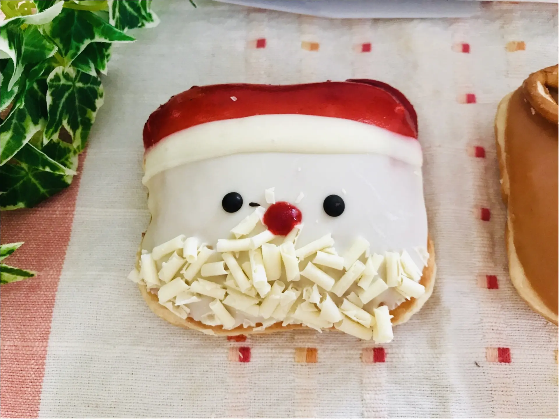 【クリスピークリームドーナツ】クリスマス限定ドーナツが可愛すぎると絶賛の嵐♡_3