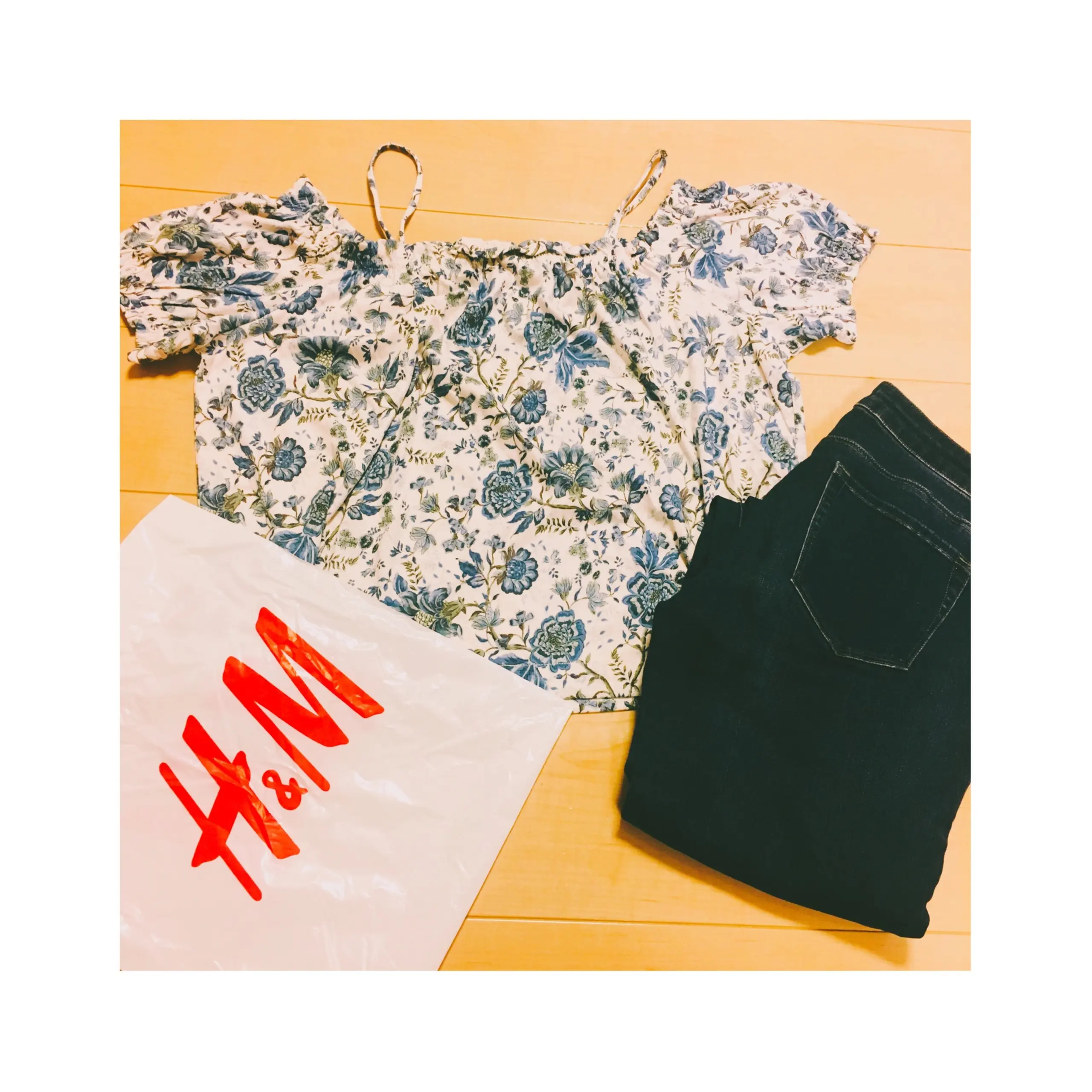 《本日4/25より発売開始★》完売アイテムも多数!【Namie Amuro】×【H&M】のオフショルダートップス¥1,299が可愛い❤️_3