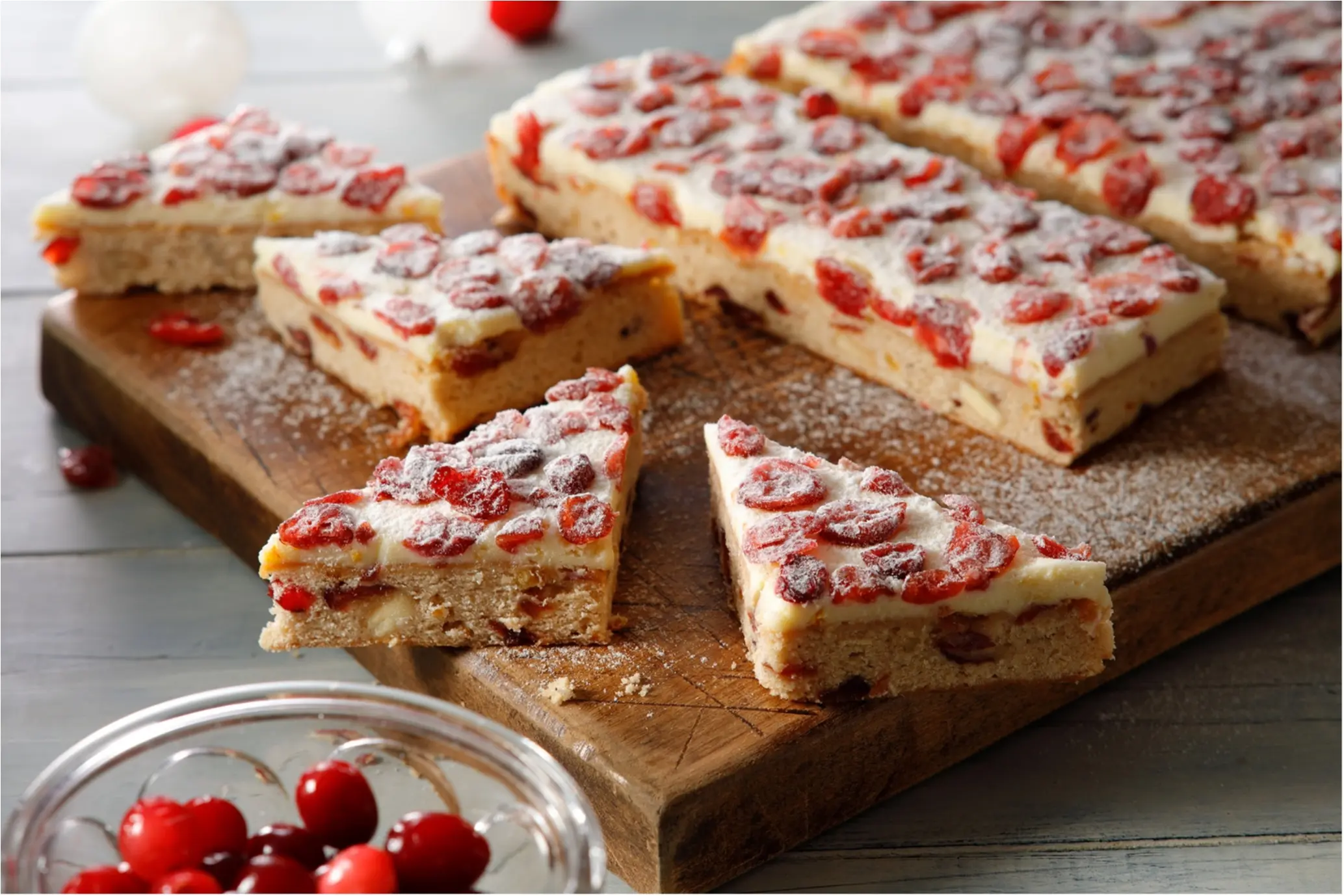 スタバ,スターバックス,新作,メニュー, ホリデーメニュー,2018,クリスマス ストロベリー ケーキ フラペチーノ,クリスマス ストロベリー ケーキミルク,クランベリーブリスバー