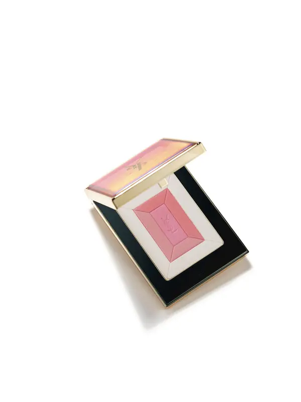 編集タカドが『YSL』の限定フェイスパレットをお試し! これひとつで透明感も血色感も手に入る♪_1