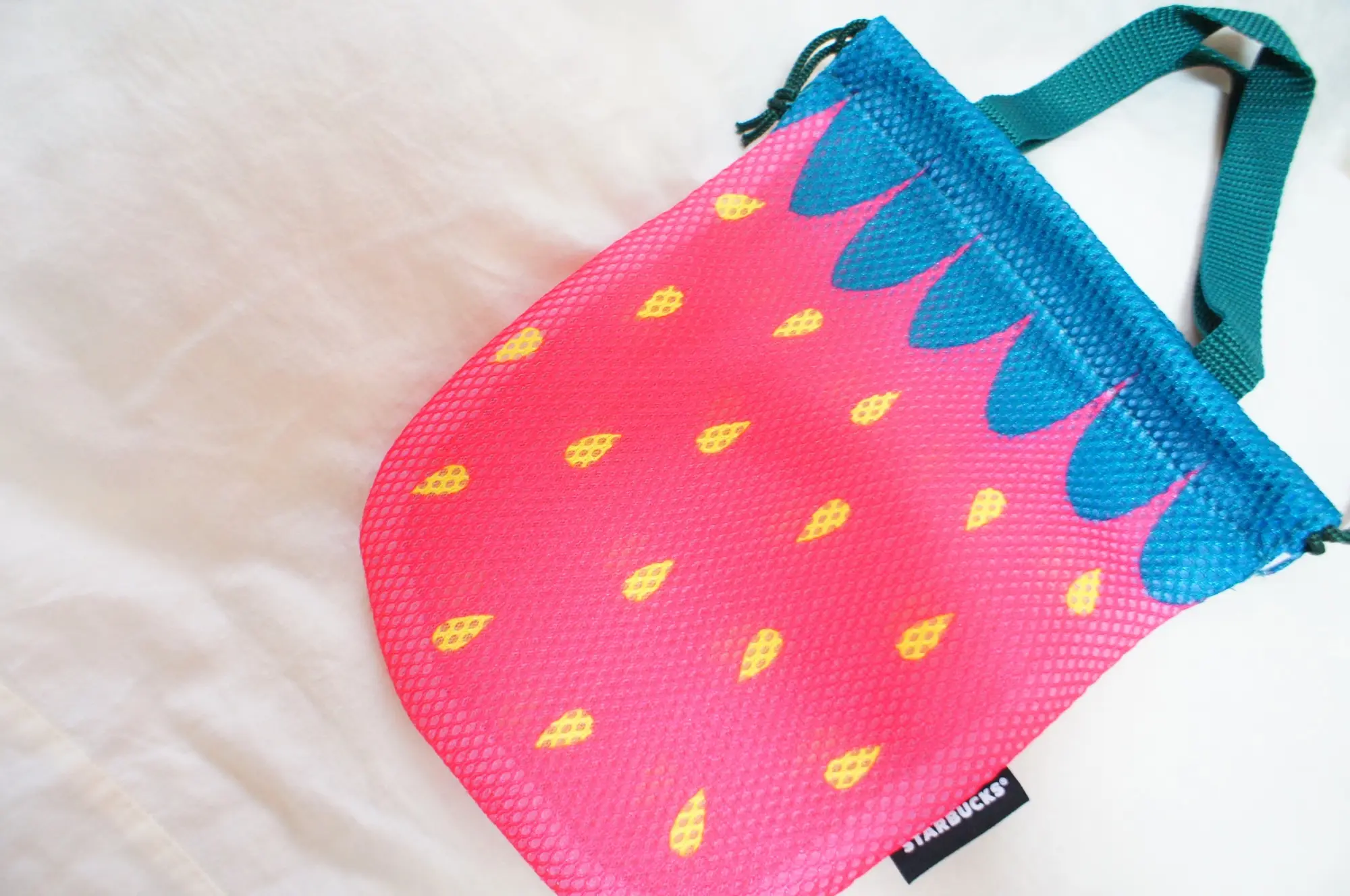 《数量限定❤️》【スタバ】対象フードをふたご買いすると買えるいちごバッグが可愛い☻_2