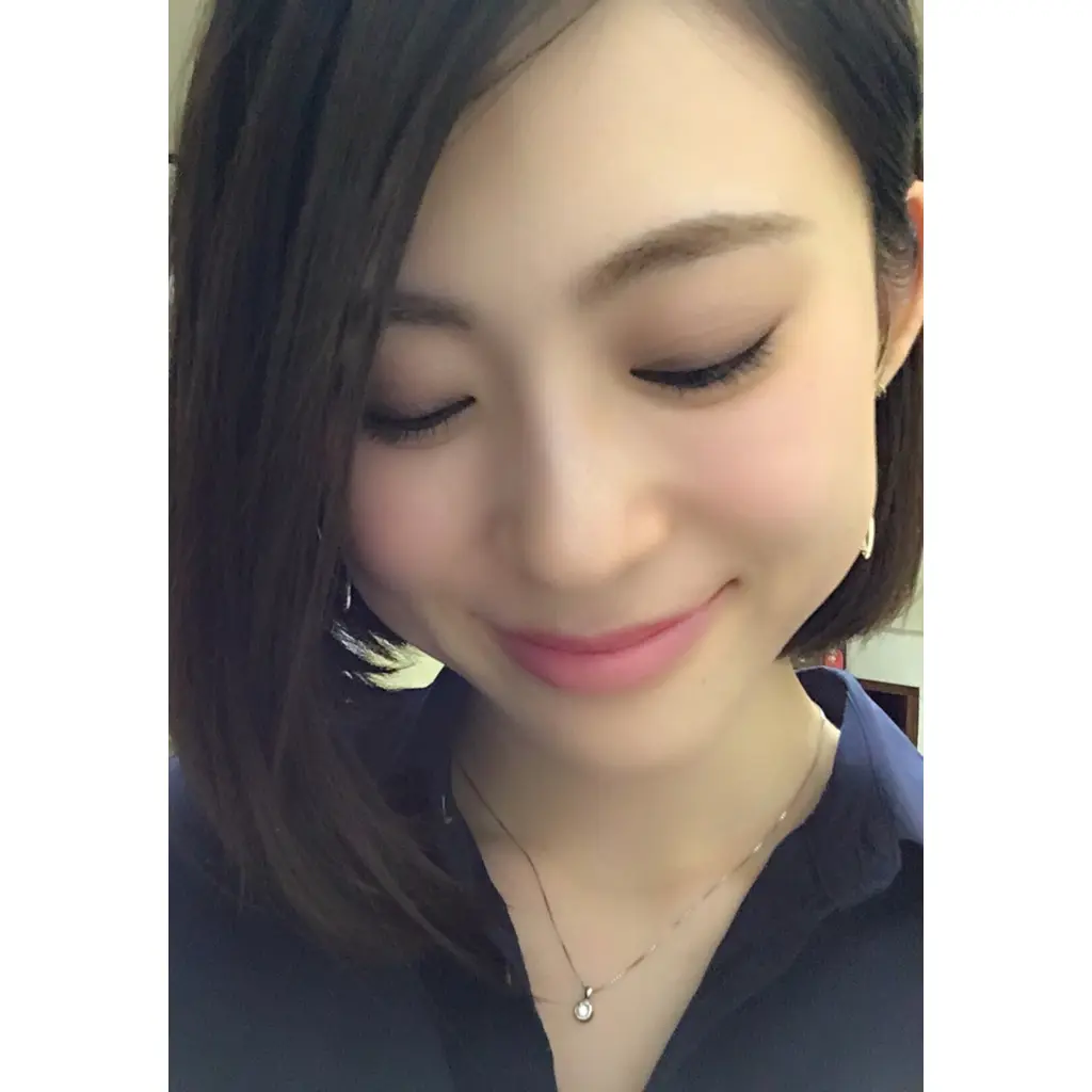 8/10発売 THREEのウィスパーグロスフォーアイ。と、Burberryのバーバリーキス。_7