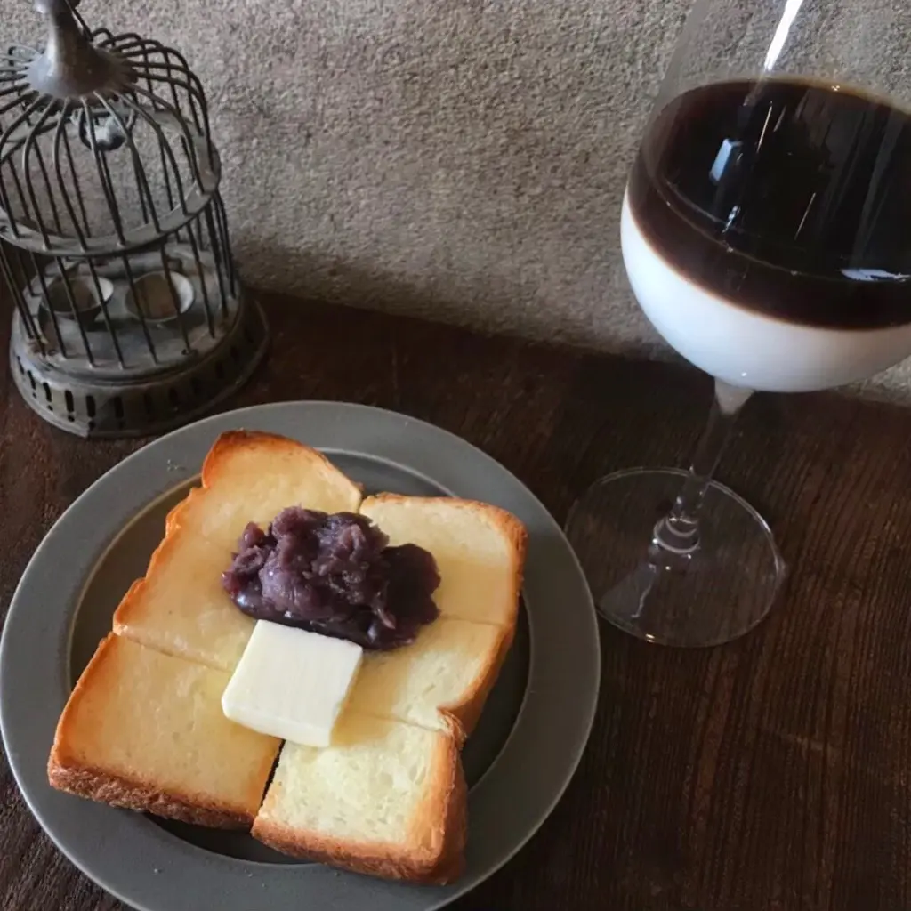 【静寂を愉しむ都内の大人カフェ】優しい時間の特別な一杯のコーヒー!_4