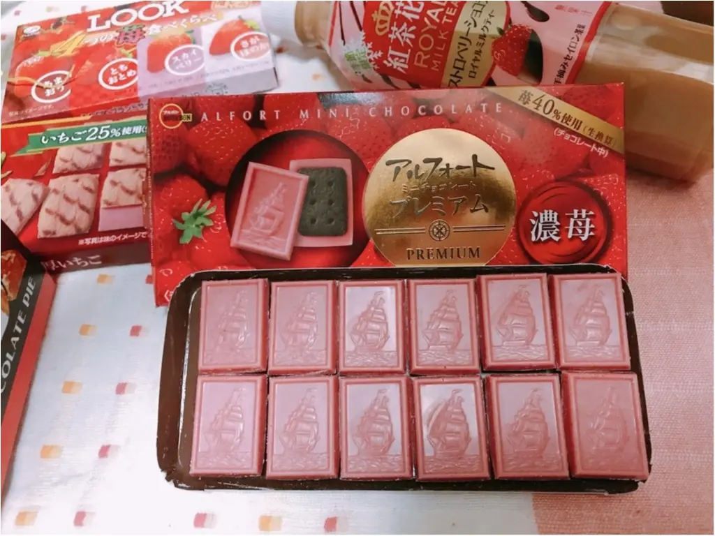 【冬季限定のいちご味が続々登場!】ロッテも!ブルボンも!不二家も!いちご味の新作お菓子がどれも美味しい♡♡_5