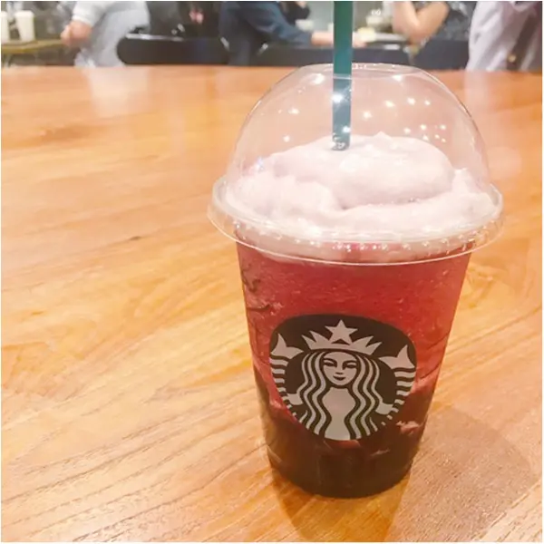 スタバ,ドリンク,台湾限定,ルビーレッドグレープフラペチーノ