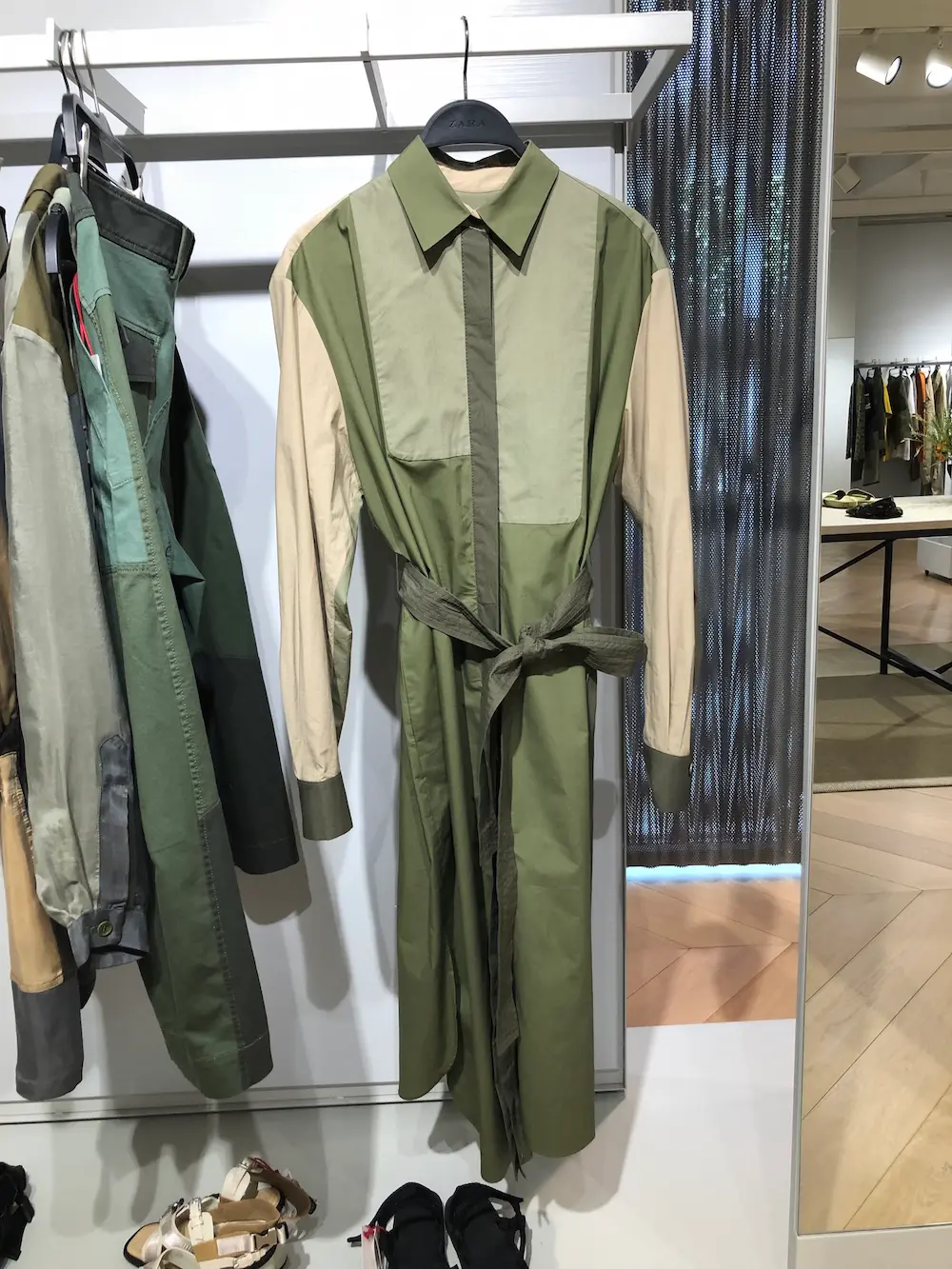 『ZARA』のミリタリーテイストライン『ZARA SRPLS』で、20代女子が"絶対使えるアイテム"だけ探してみた!_7
