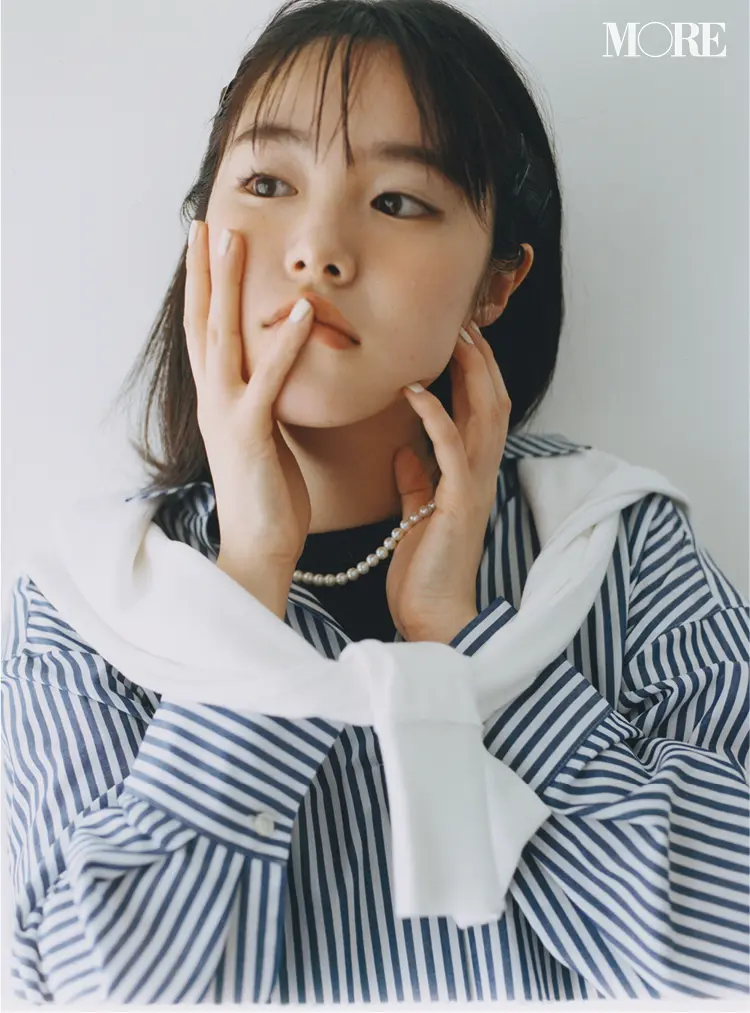 「白とネイビー」。知的で清潔感もあって柄×柄コーデも超簡単。実は最強コンビなんじゃない?記事Photo Gallery_1_7