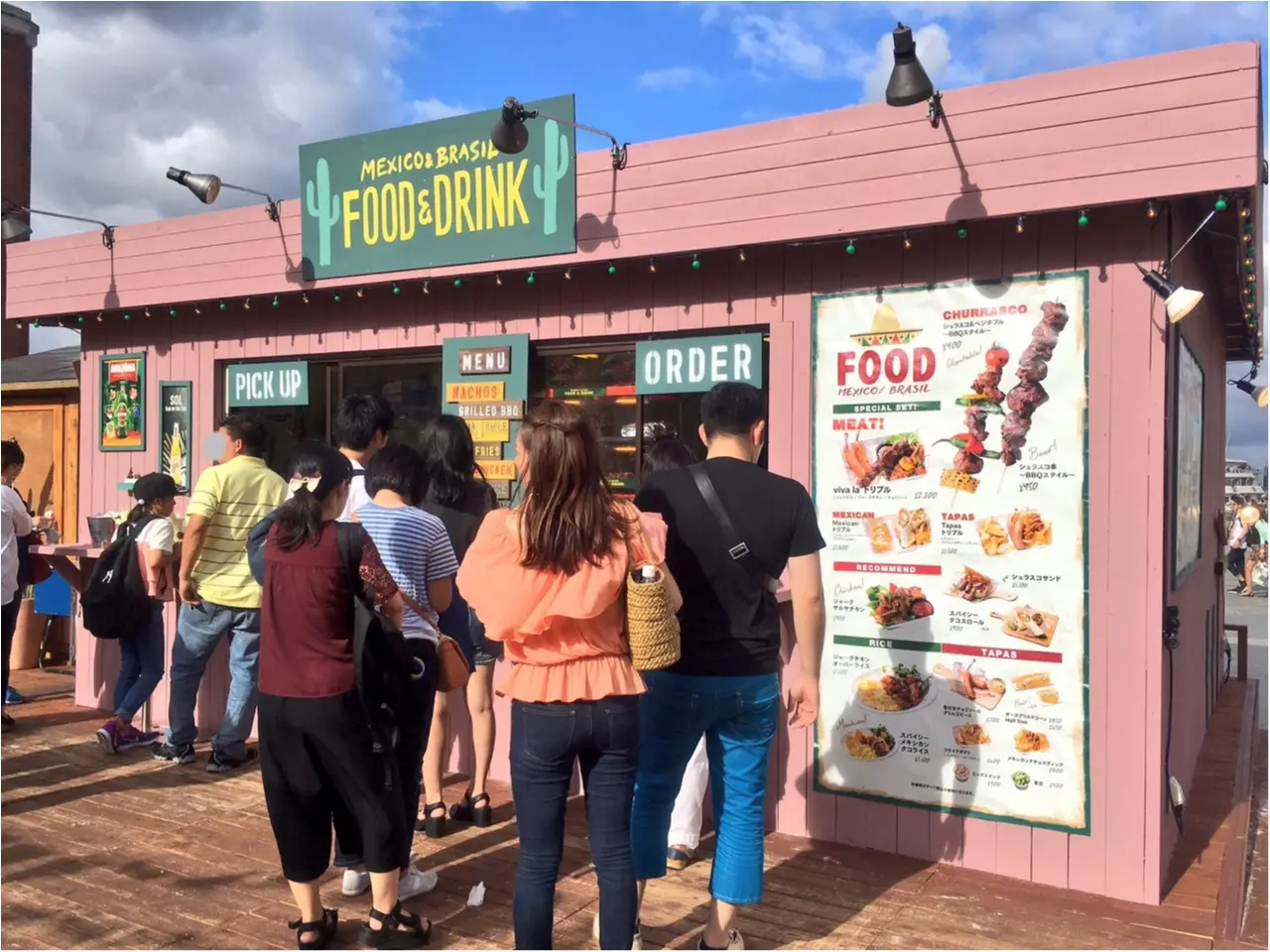 みなとみらい♡赤レンガにアマゾン川が出現…!?見ても楽しい♪食べても楽しい♪『RED BRICK Paradise』の写真たくさんレポ(*´ ˘ `*)!_11