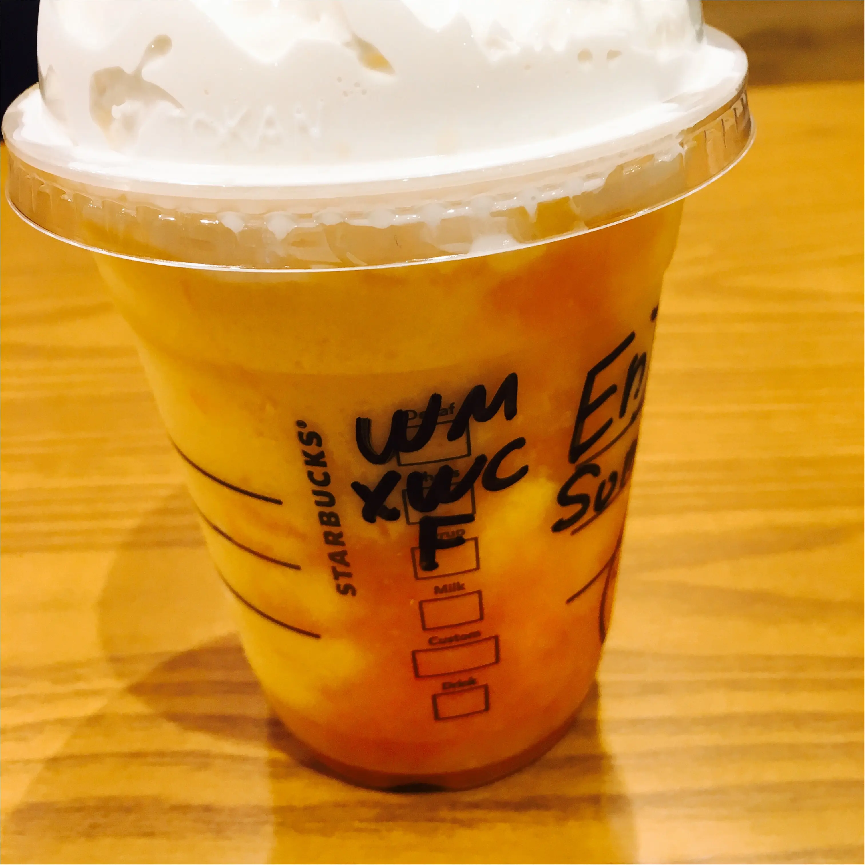 《スタバの新作フラペが大変身♡》◯◯シロップを加えるとレアチーズケーキの味に♡♡♡お、おいしー!!_3