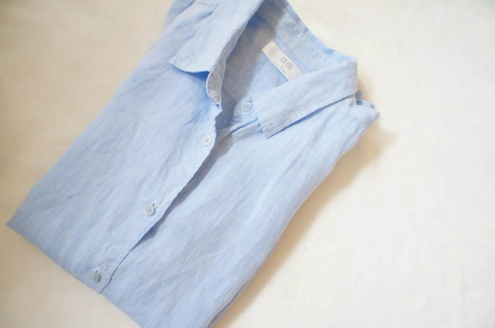 《毎年買い足す名品アイテム❤️》イロチ買い必至な【UNIQLO】プレミアムリネンシャツ☻_1
