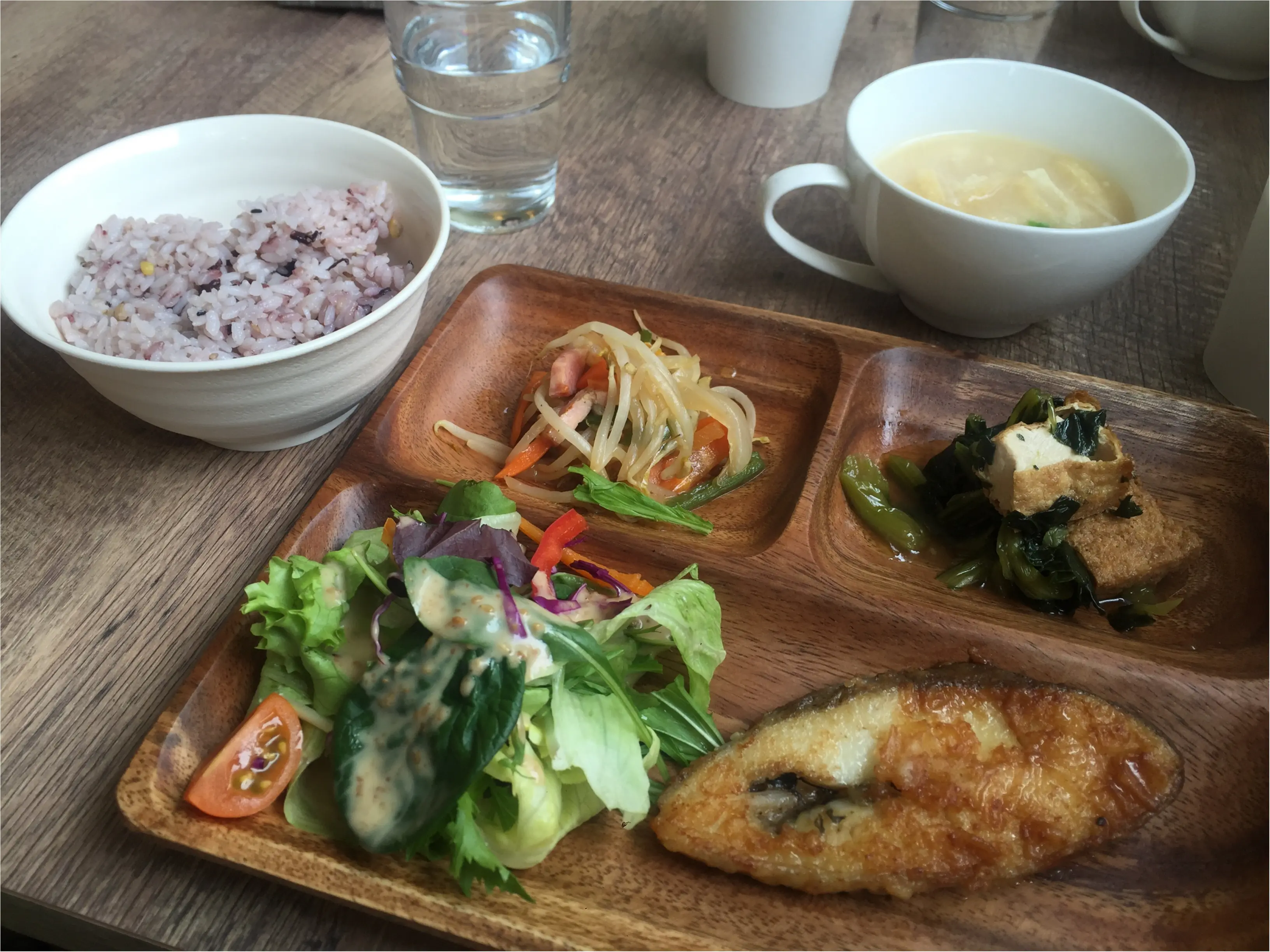 お花屋さんでランチを♩カフェとお花屋さんが一つになったポーズカフェ♡_3