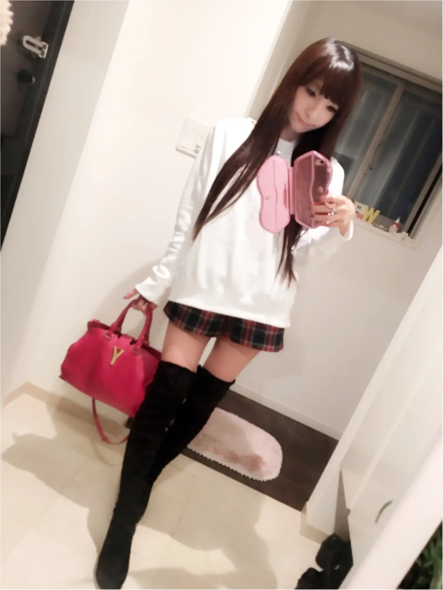 ♡GU◡̈990円!!【プチプラ】白スウェットコーデ♡モアハピ◡̈のぞみ♡_1