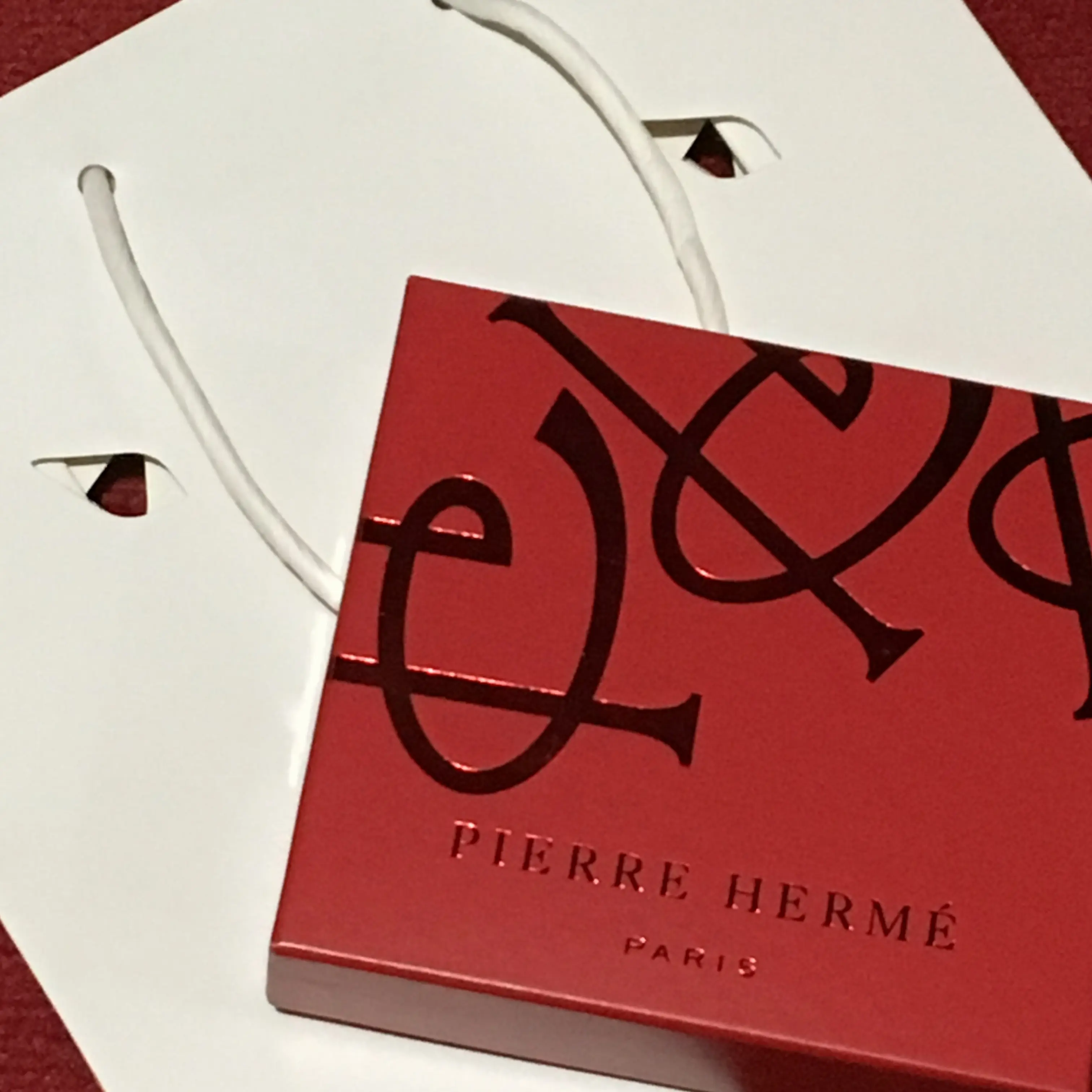 大切な人へ♡PIERRE HERMÉ PARISのチョコレート_1