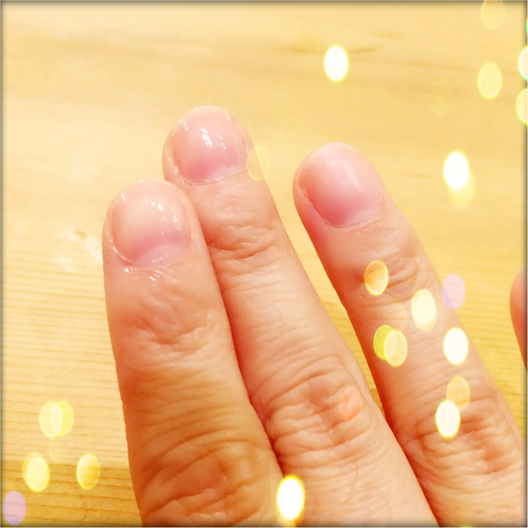 …ஐ 【ネイルケア༓】MORE世代では人気のネイル♥️痛んだ爪もきちんとケアしてる? ஐ¨_3