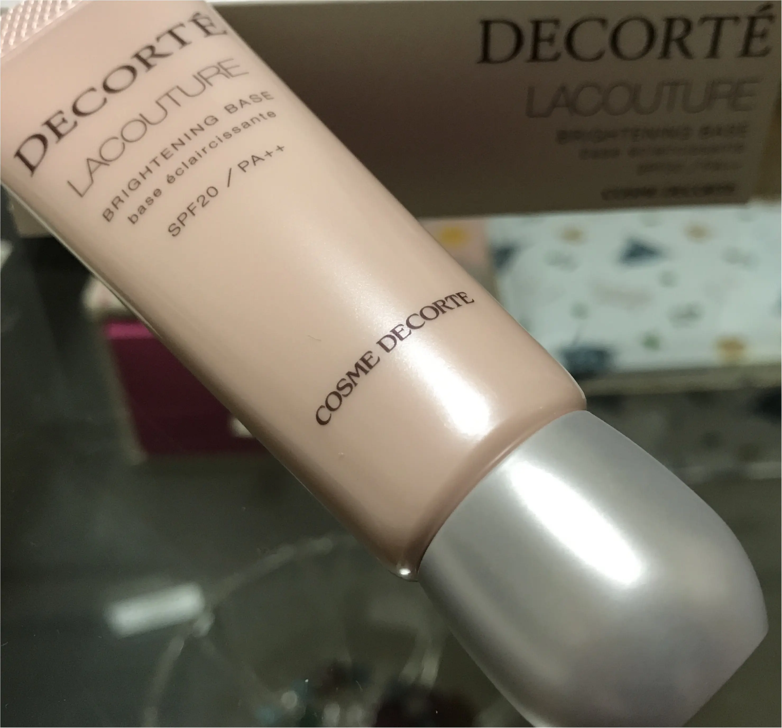 【限定品!DECOLTEから秋デザインのパウダーファンデーション】お肌へのフィット感でリピ確定。_2
